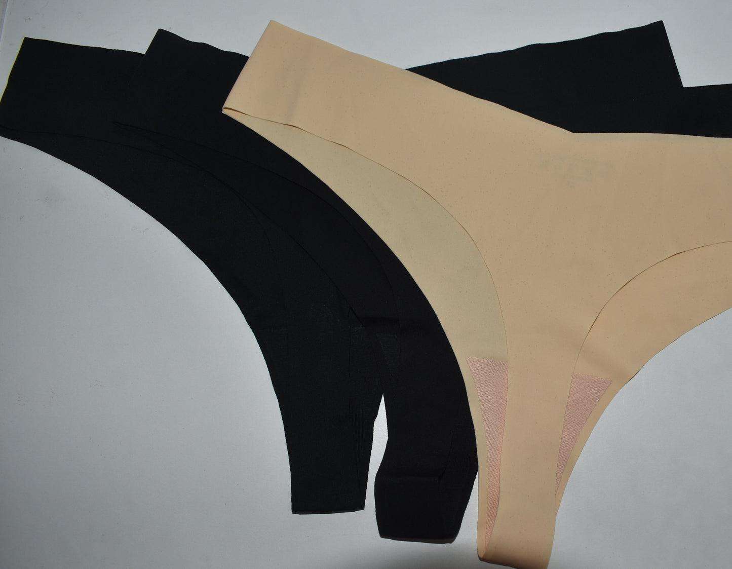 Seamless thong undies (3 pack)